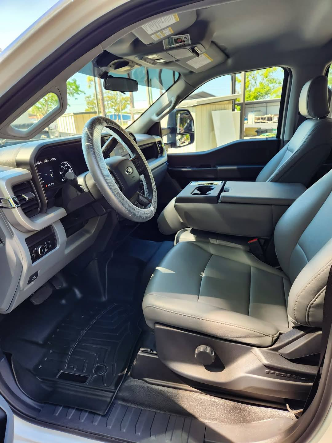 Ford F-350 front interior — full detail